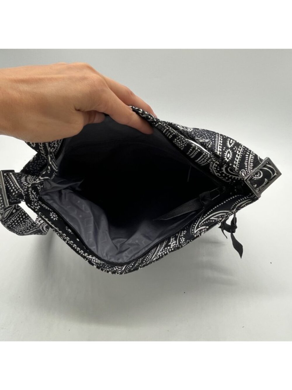 Vera Bradley Black And White Paisley Print Crossbody - Picture 10 of 10